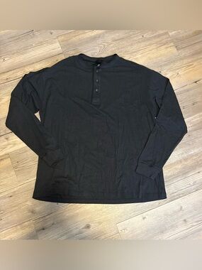 SKIMS Kim Kardashian long sleeve Henley small new without tags